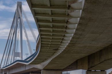 Jürgen Fesser: Stahl-Beton-Brücke